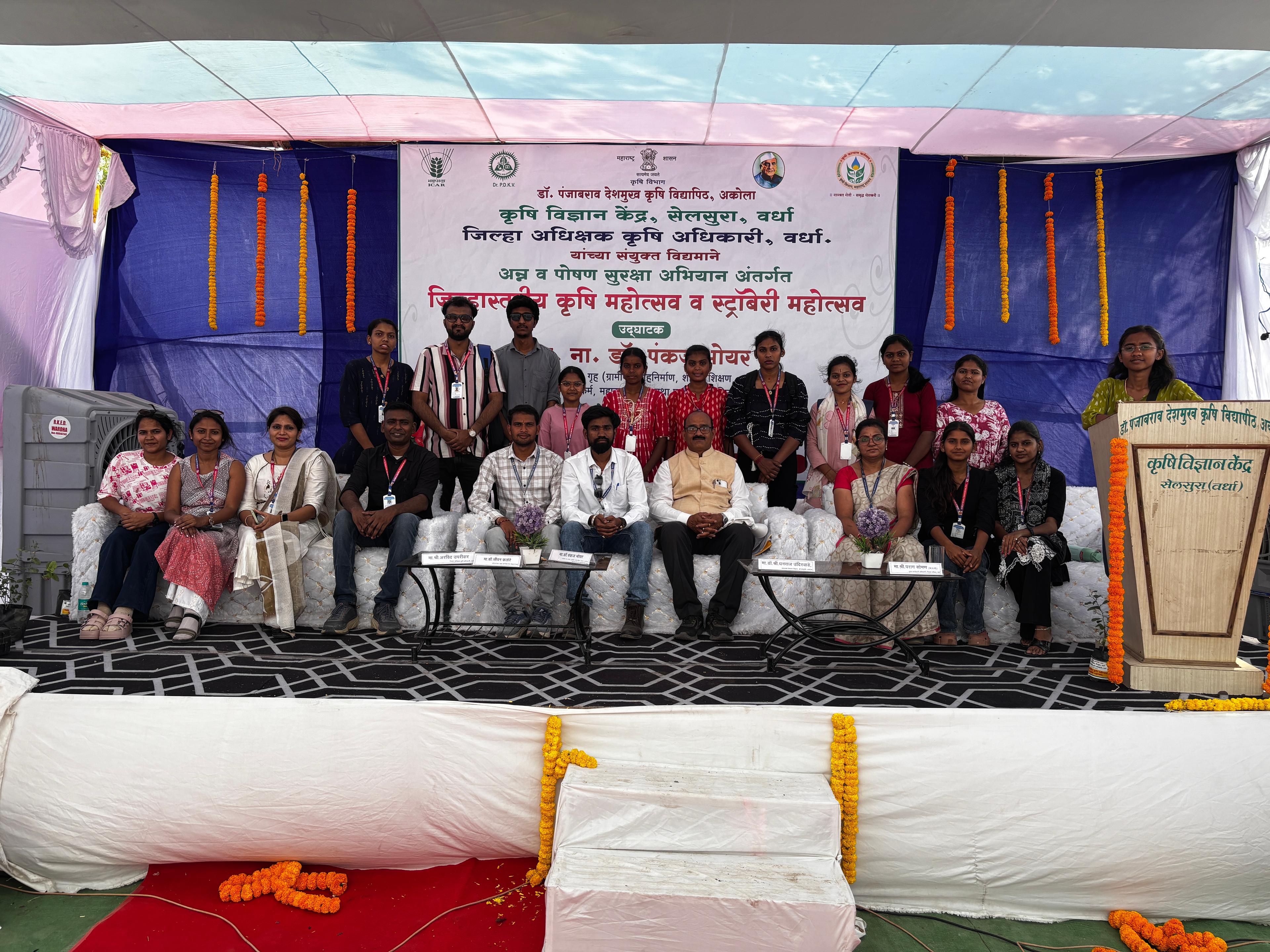 अर्थशास्त्र विभागाची शैक्षणिक सहल – कृषी विज्ञान केंद्र, सेलुसर येथे अभ्यास