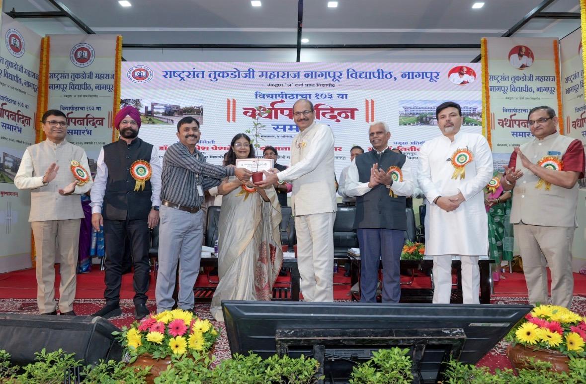 बिंझानी सिटी कॉलेजचा समूहगीत स्पर्धेत प्रथम क्रमांक