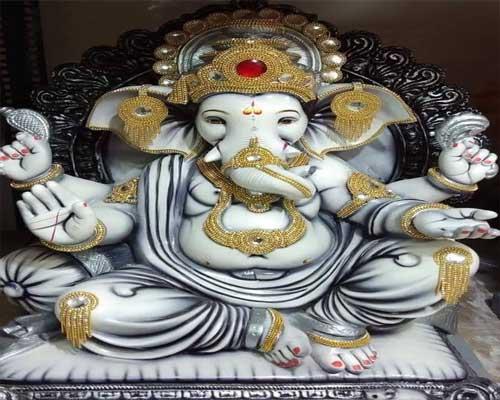गोविंदराव वंजारी कॉलेजमध्ये गणेशोत्सवाचा जल्लोष