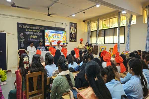 पोरवाल महाविद्यालयात ग्रंथदिंडीचा उत्सव