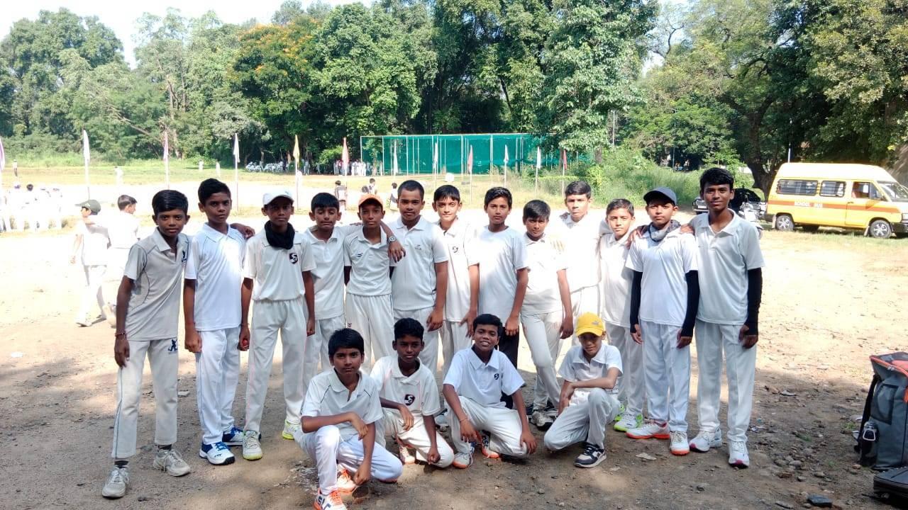 उमियाशंकर शाळेच्या विद्यार्थ्यांचे क्रिकेट स्पर्धेत यश