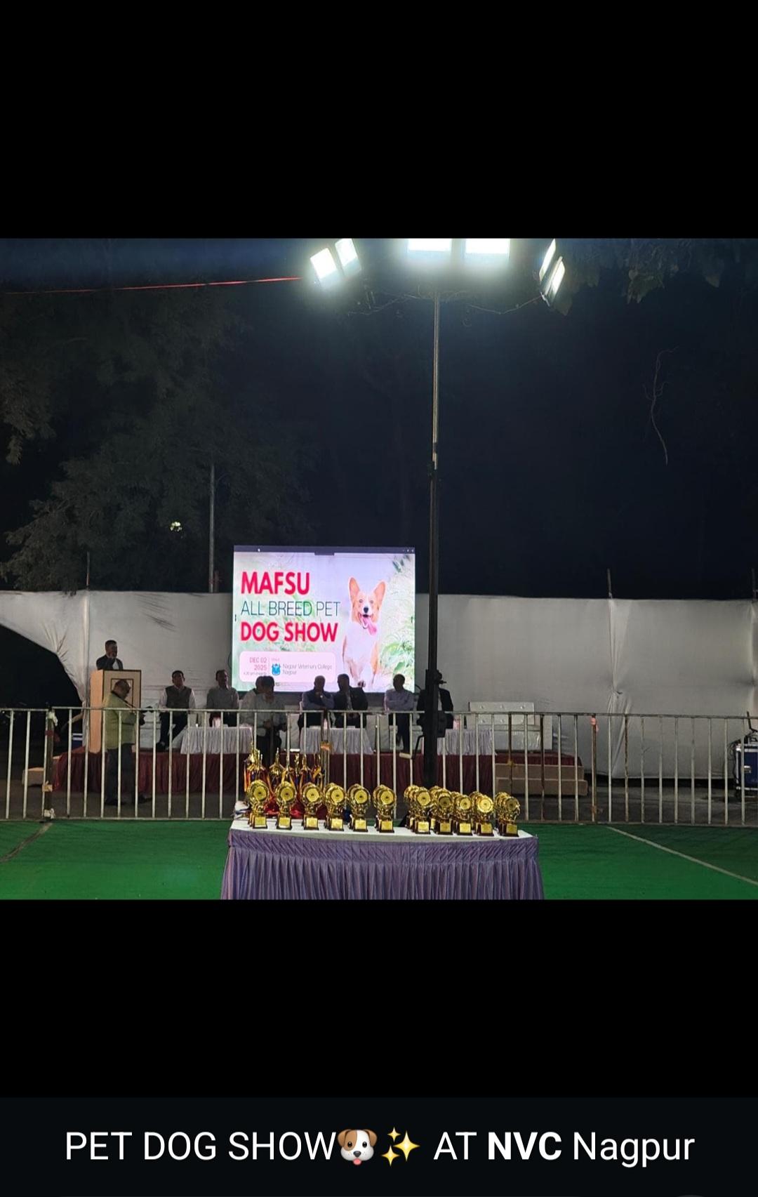 MAFSU स्थापना दिनाच्या निमित्ताने सर्व जातींच्या पाळीव कुत्र्यांचा शो