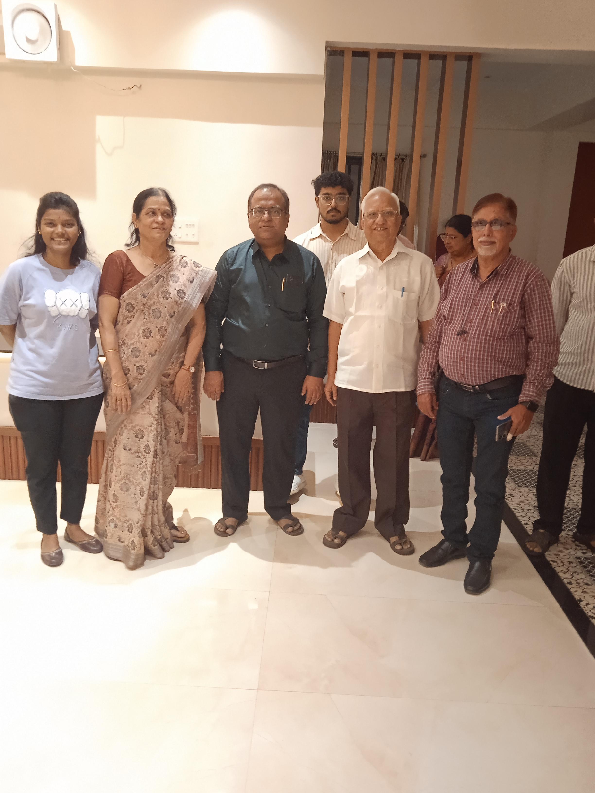 तरुण भारत संपर्क मित्र व्यवस्थापक आणि त्यांच्या टिमचा अभिनंदन