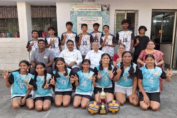 प्रतापनगर विद्यालयाच्या मुली हॉलीबॉलमध्ये अजिंक्य